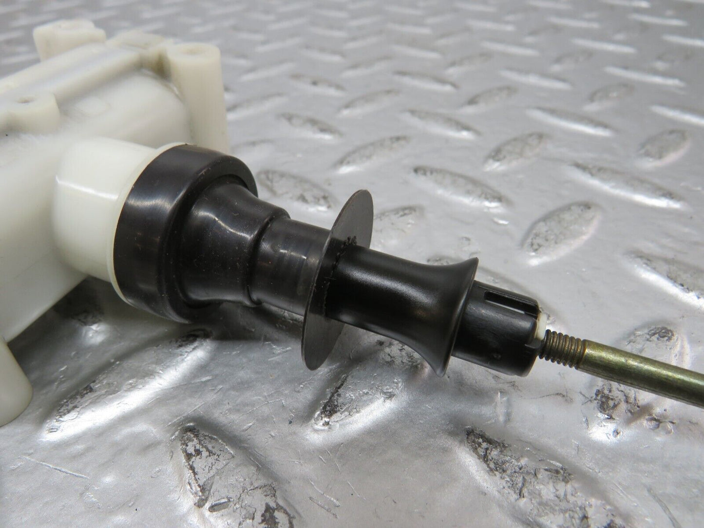 25314 Mercedes-Benz W201 190D Rear Right Door Lock Actuator