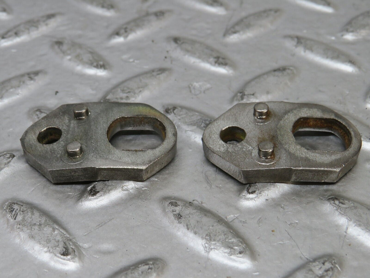 26258 Mercedes-Benz W116 450SE Fuel Injector Bracket 2 pcs