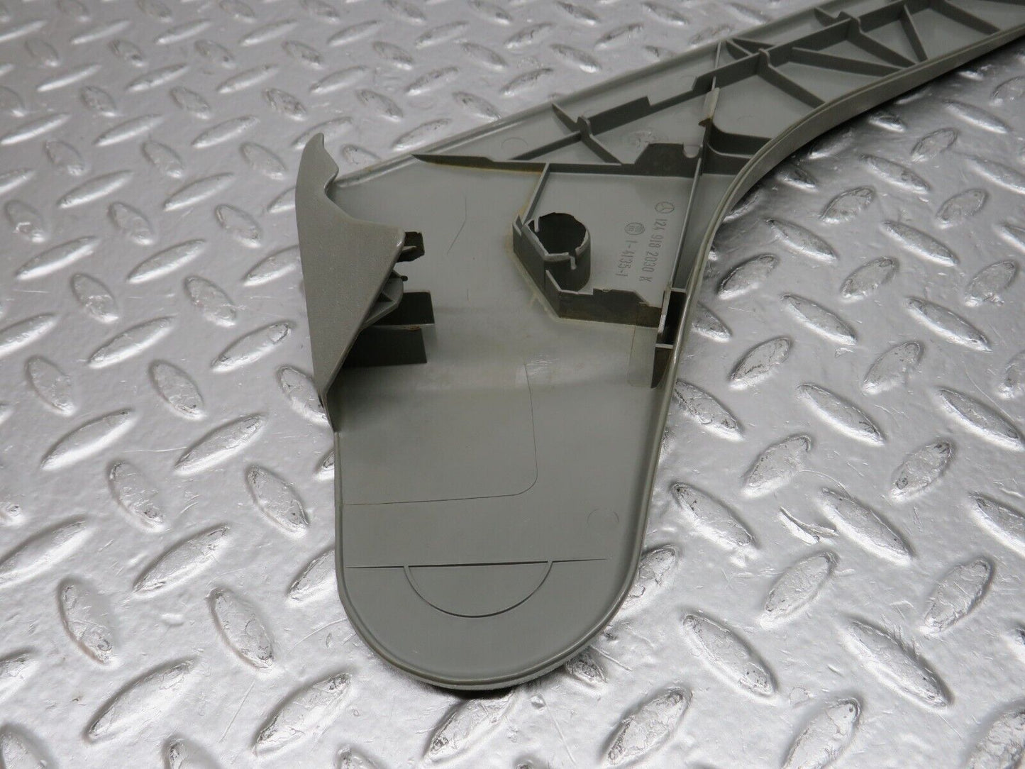 32329 Mercedes-Benz S124 300TE Front Right Electric Seat Cover Trim 1249182030