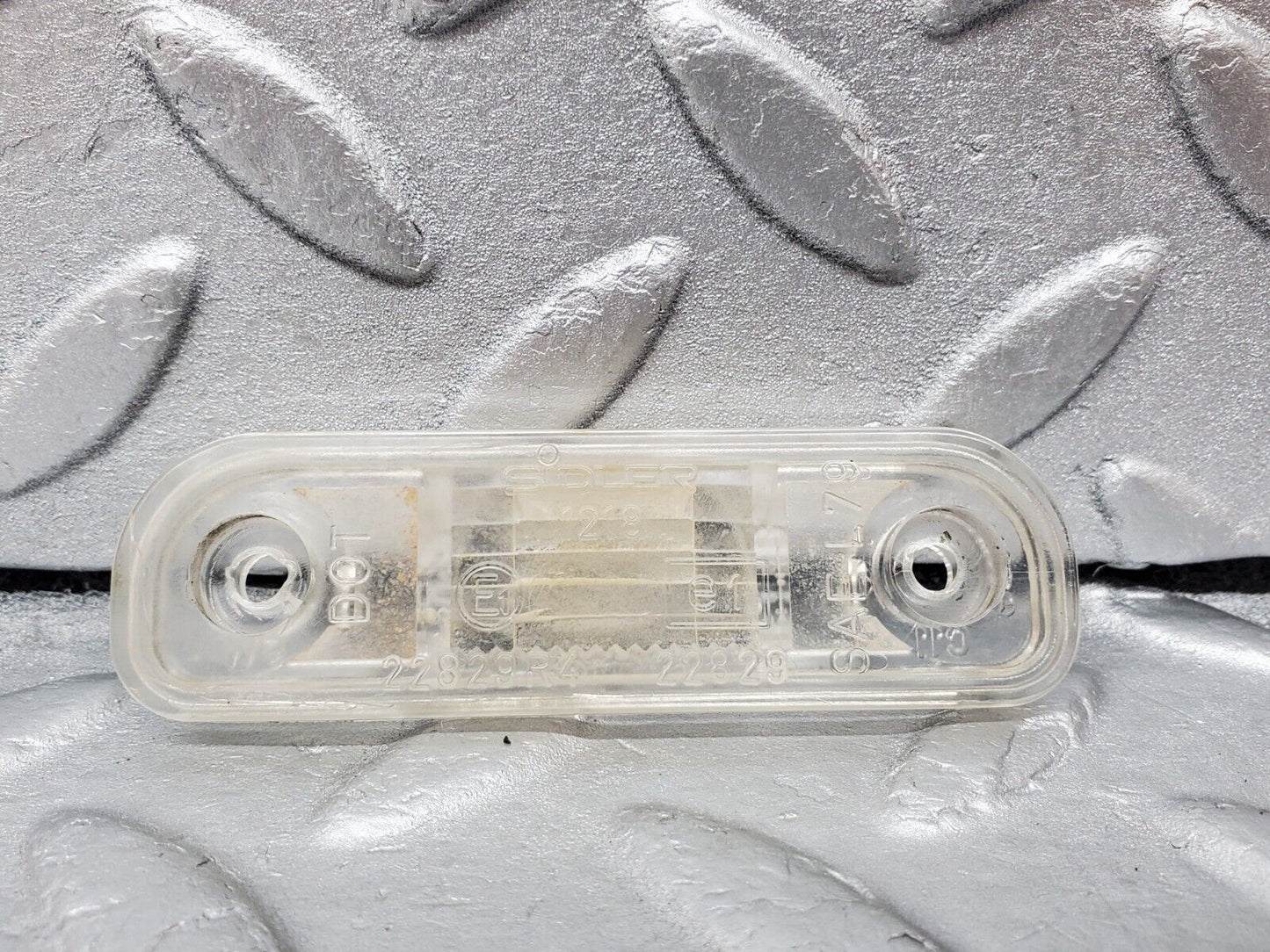45852 Mercedes-Benz W126 420SE Number Plate Light 2X 1268200056