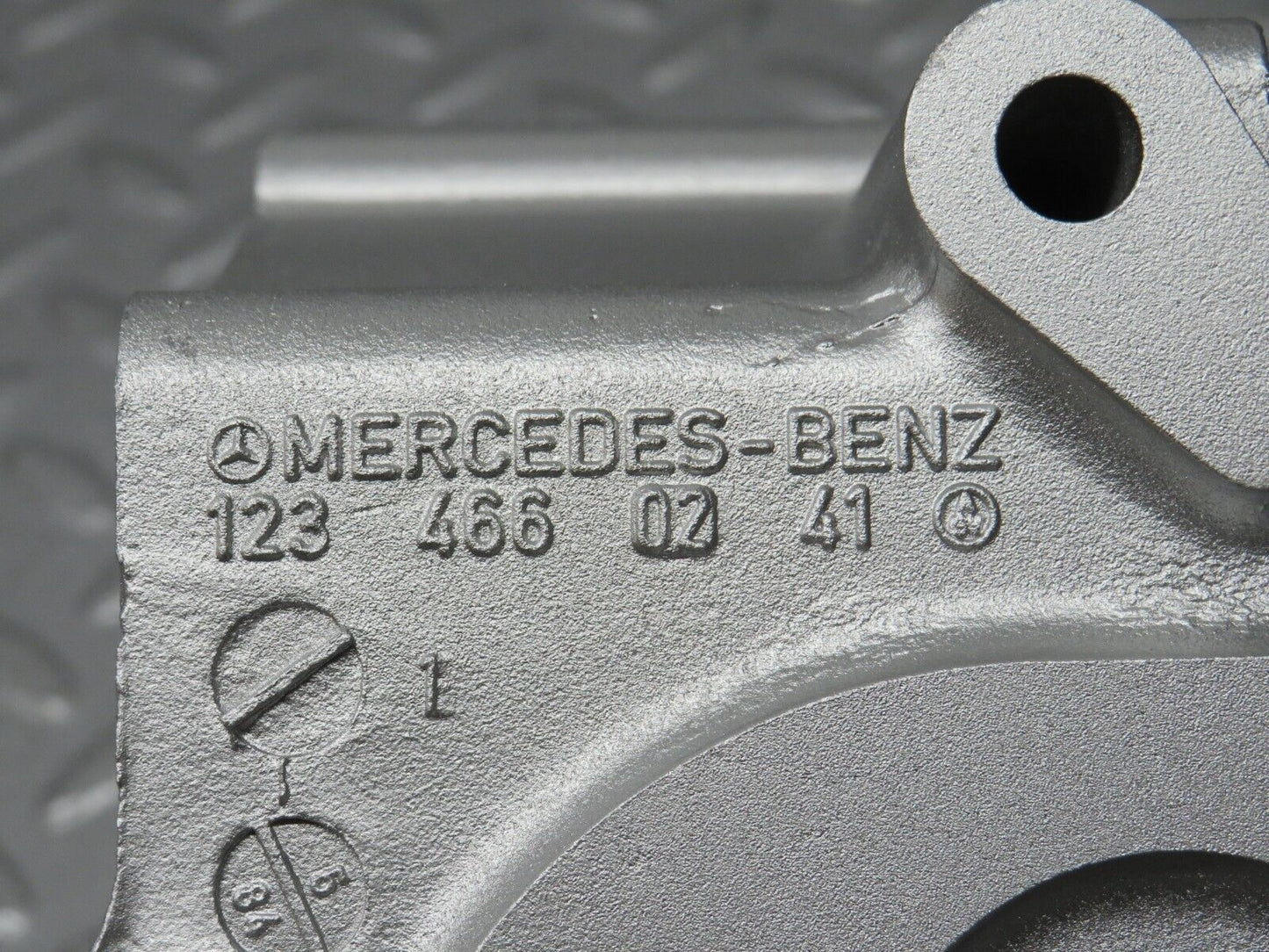 30902 Mercedes-Benz W201 190E 2.0L Power Steering Pump Bracket 1234660241