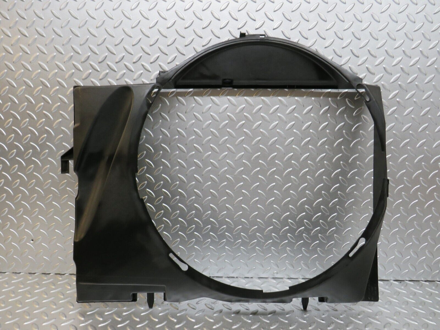 24647 Mercedes-Benz W140 S320 Radiator Fan Shroud 1405050455