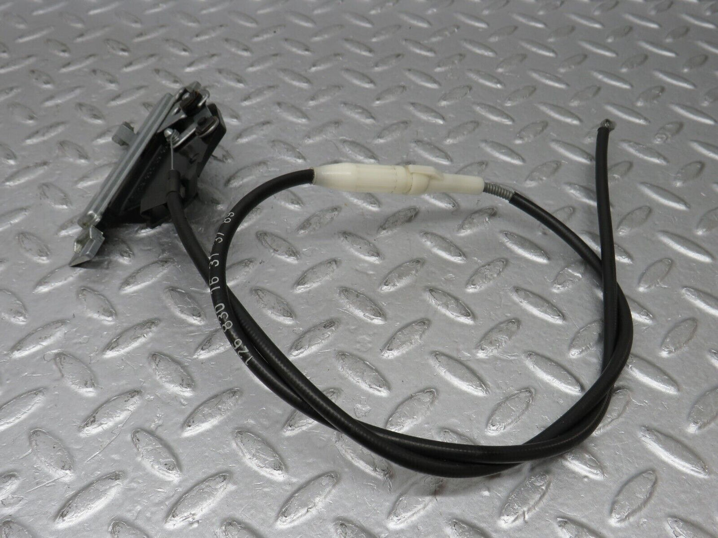 36201 Mercedes-Benz W126 420SE Rear Heater Regulator 1268300385 1268301631