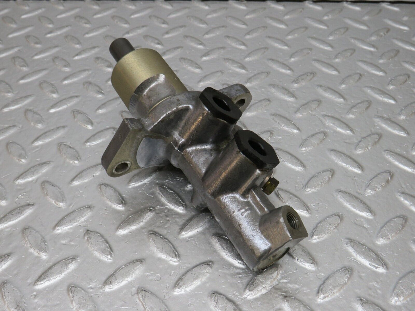 32424 Mercedes-Benz S124 300TE Wagon Brake Master Cylinder Ate