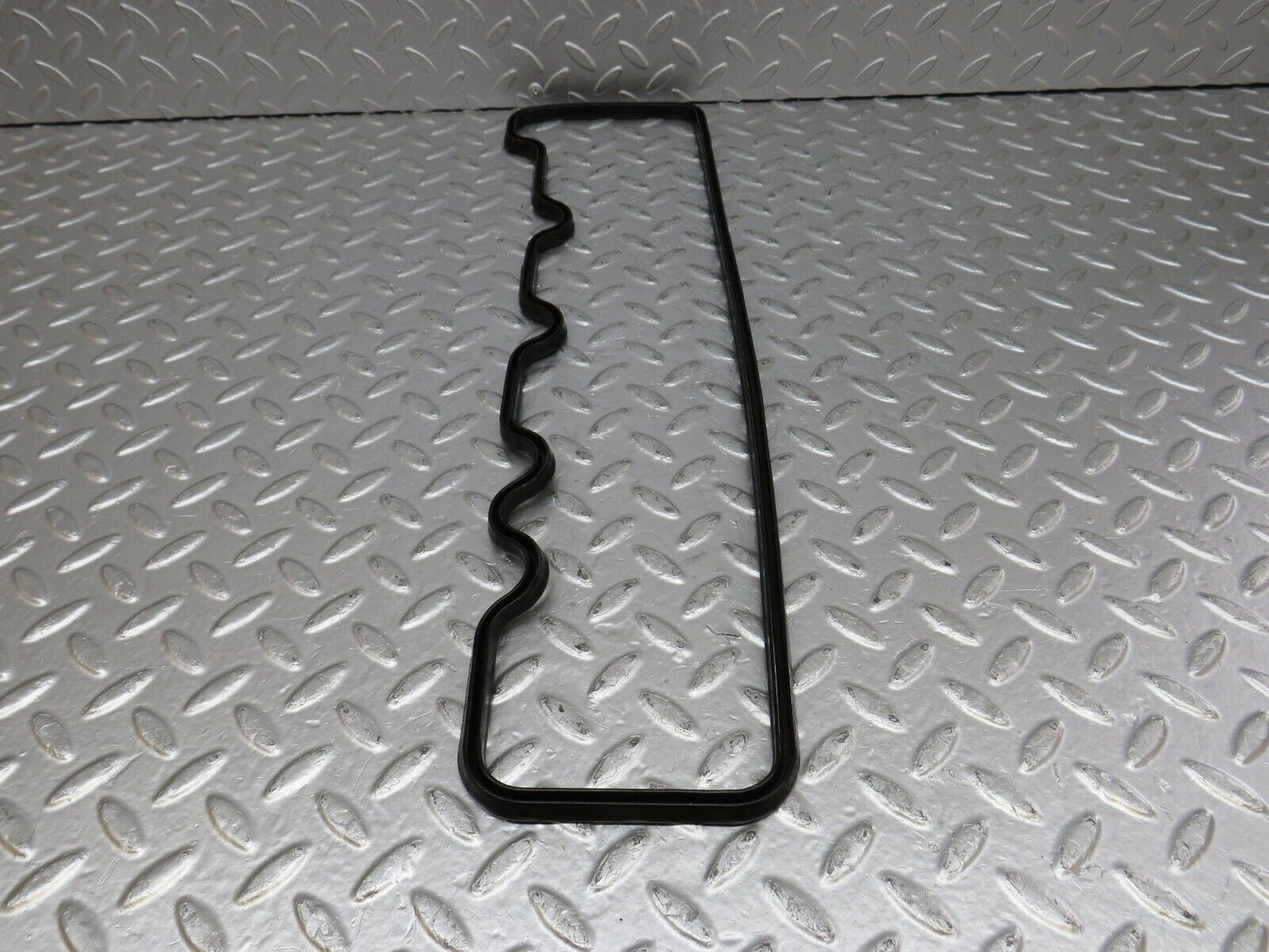 34527 Mercedes-Benz C126 380SEC Coupe Valve Cover Gasket Right