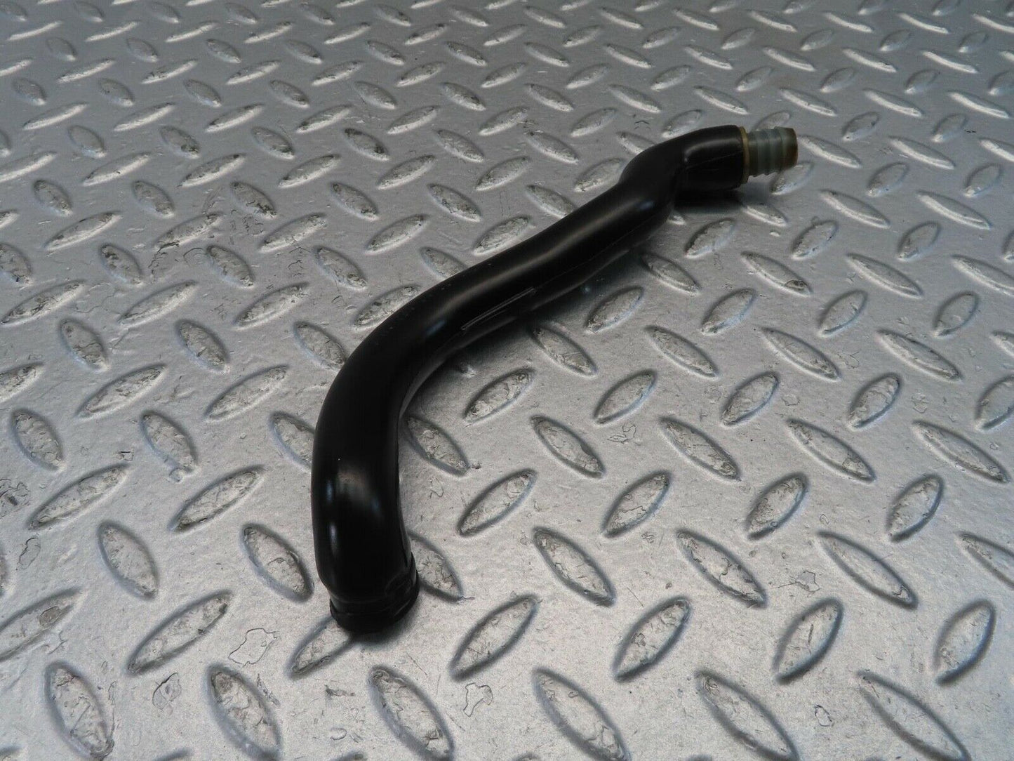 11051 Mercedes-Benz R107 W116 Air Intake Breather Hose 1160940485