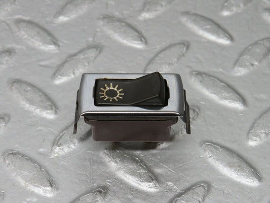 37526 Mercedes-Benz W109 300SEL Interior Light Switch 15013900