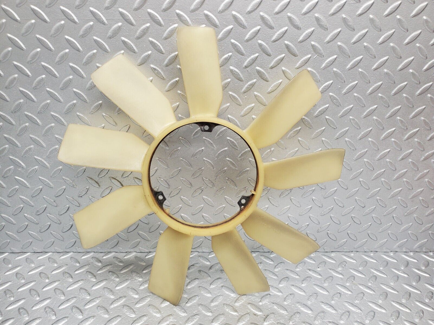 46233 Mercedes-Benz W124 280E Engine Cooling Fan 1032000423