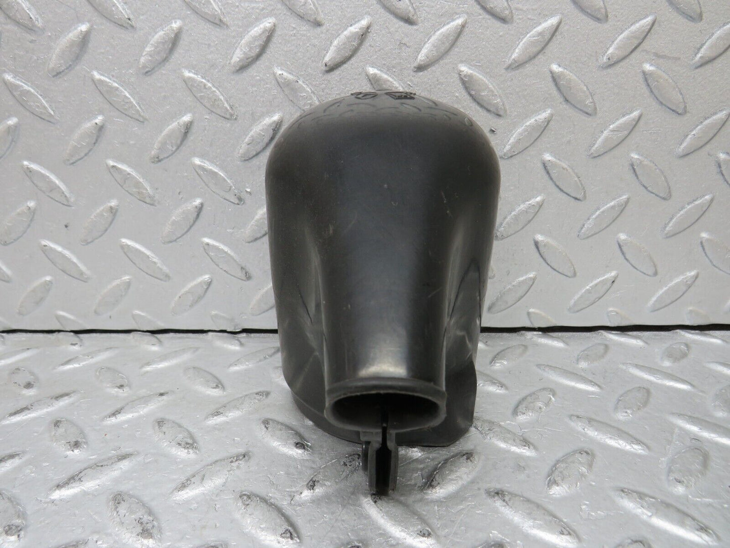 37702 Mercedes-Benz W108 280S Ignition Distributor Cover Cap 0001580785