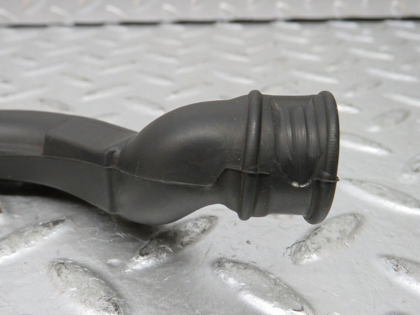 27294 Mercedes-Benz W123 280E Air Intake Pipe 1100945282