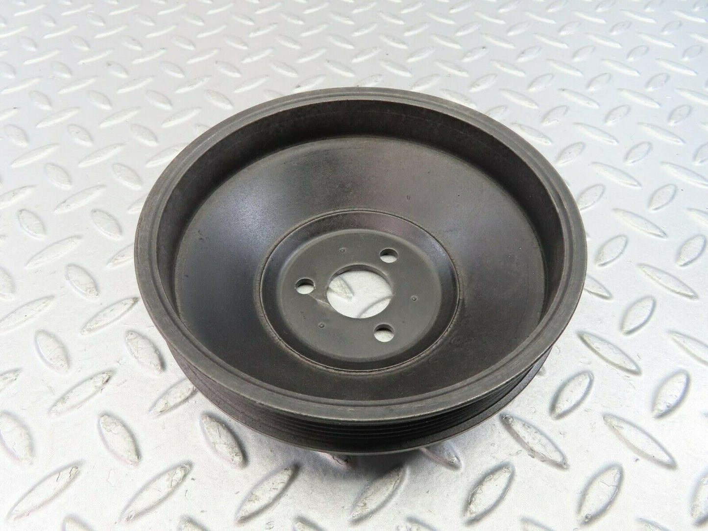 9084 Mercedes-Benz W201 Steering Pump Pulley 2014600479
