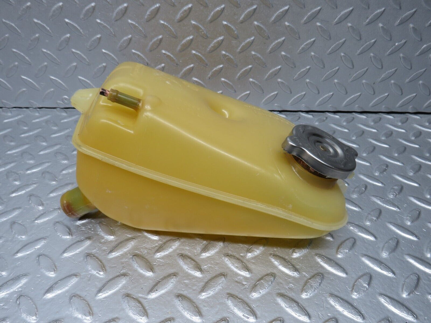 39092 Mercedes-Benz R107 500SL Coolant Reservoir Tank Behr 1165000449