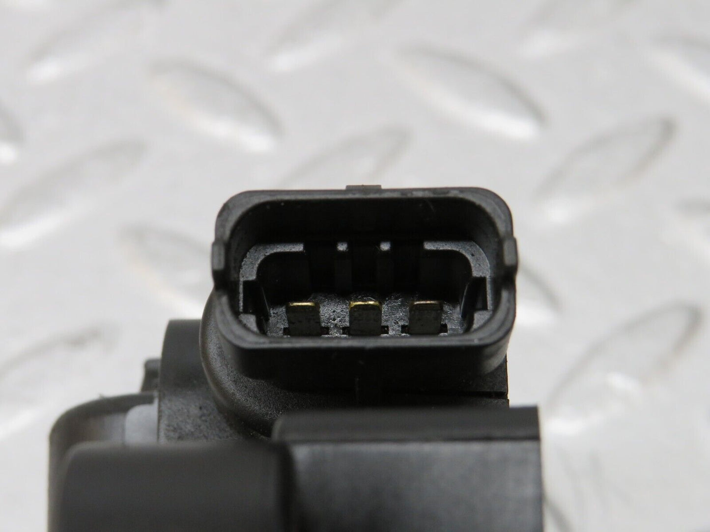 34918 Mercedes-Benz W210 320E Ignition Coil Bosch 0001587803 0221503035