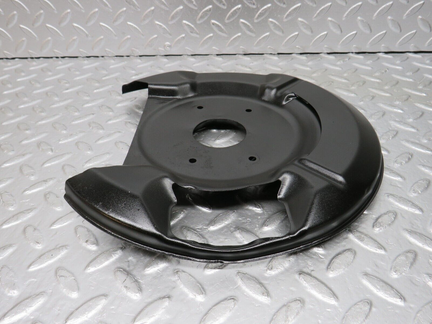 33018 Mercedes-Benz C107 R107 350 V8 Front Right Brake Disc Protection Plate