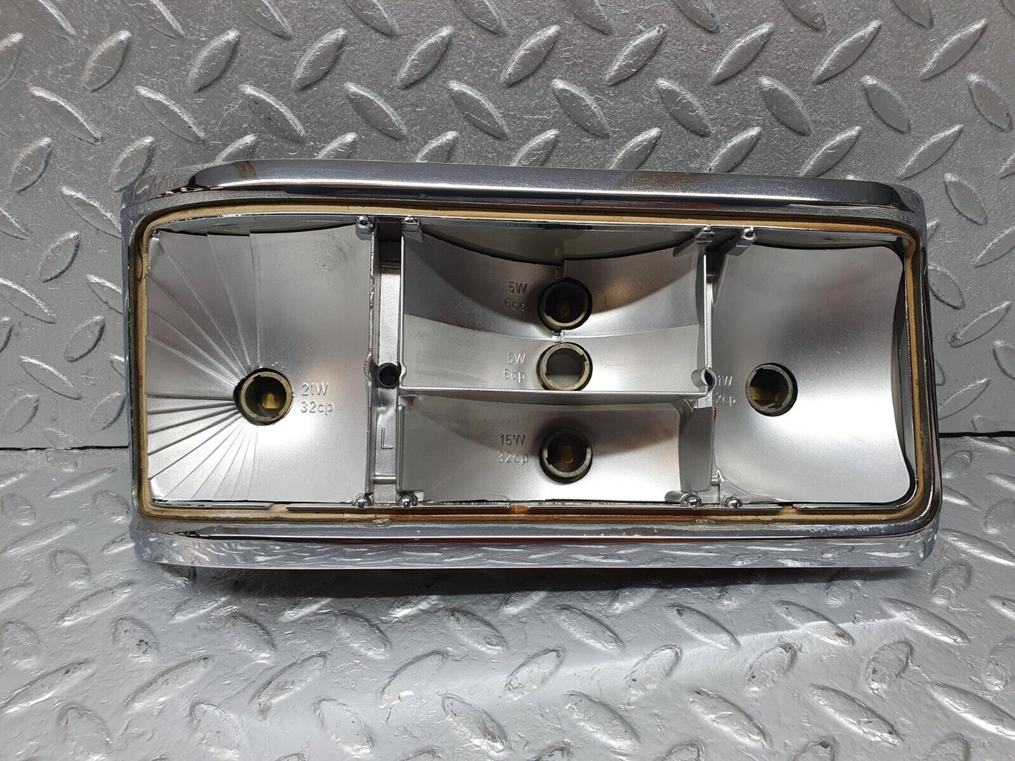 43190 Mercedes-Benz W115 Rear Left Tail Light