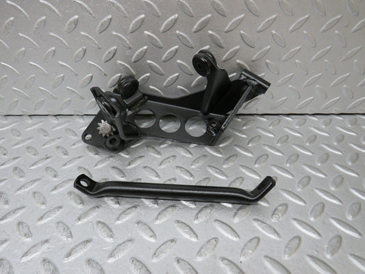 35495 Mercedes-Benz R107 280SL Power Steering Pump Bracket