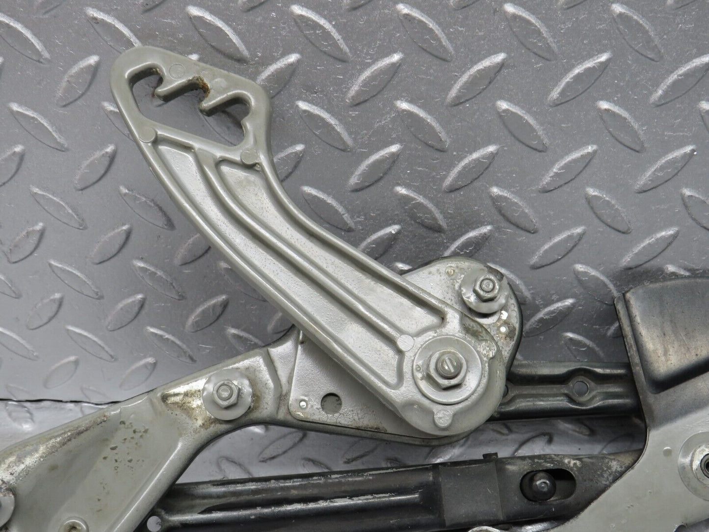38040 Mercedes-Benz A124 320E Cabriolet Bonnet Hinge Right Side 1298870274