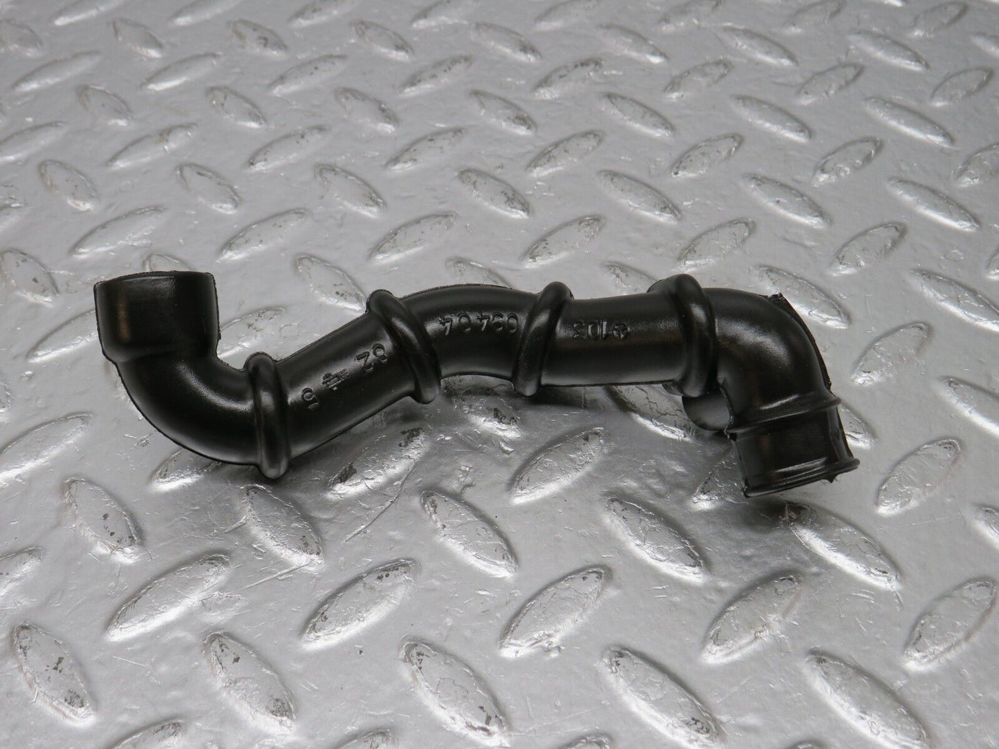 34203 Mercedes-Benz W124 260E Air Intake Pipe 1030940482