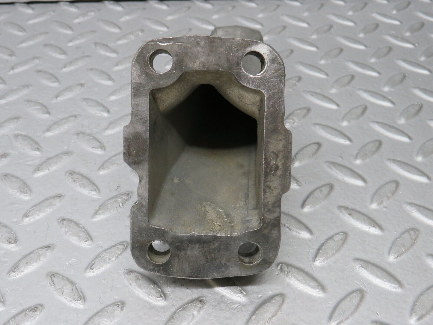35902 Mercedes-Benz 240D OM616.912 Engine Mount Bracket Left Side 1802233804