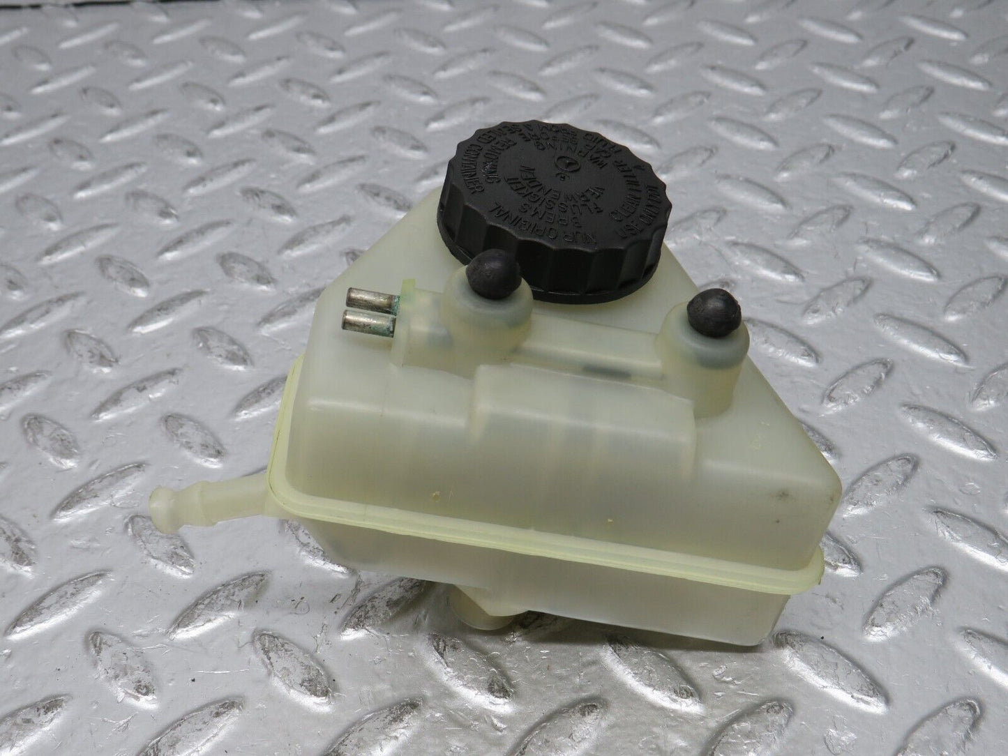 31811 Mercedes-Benz W201 190LE Brake Fluid Reservoir Tank DBA