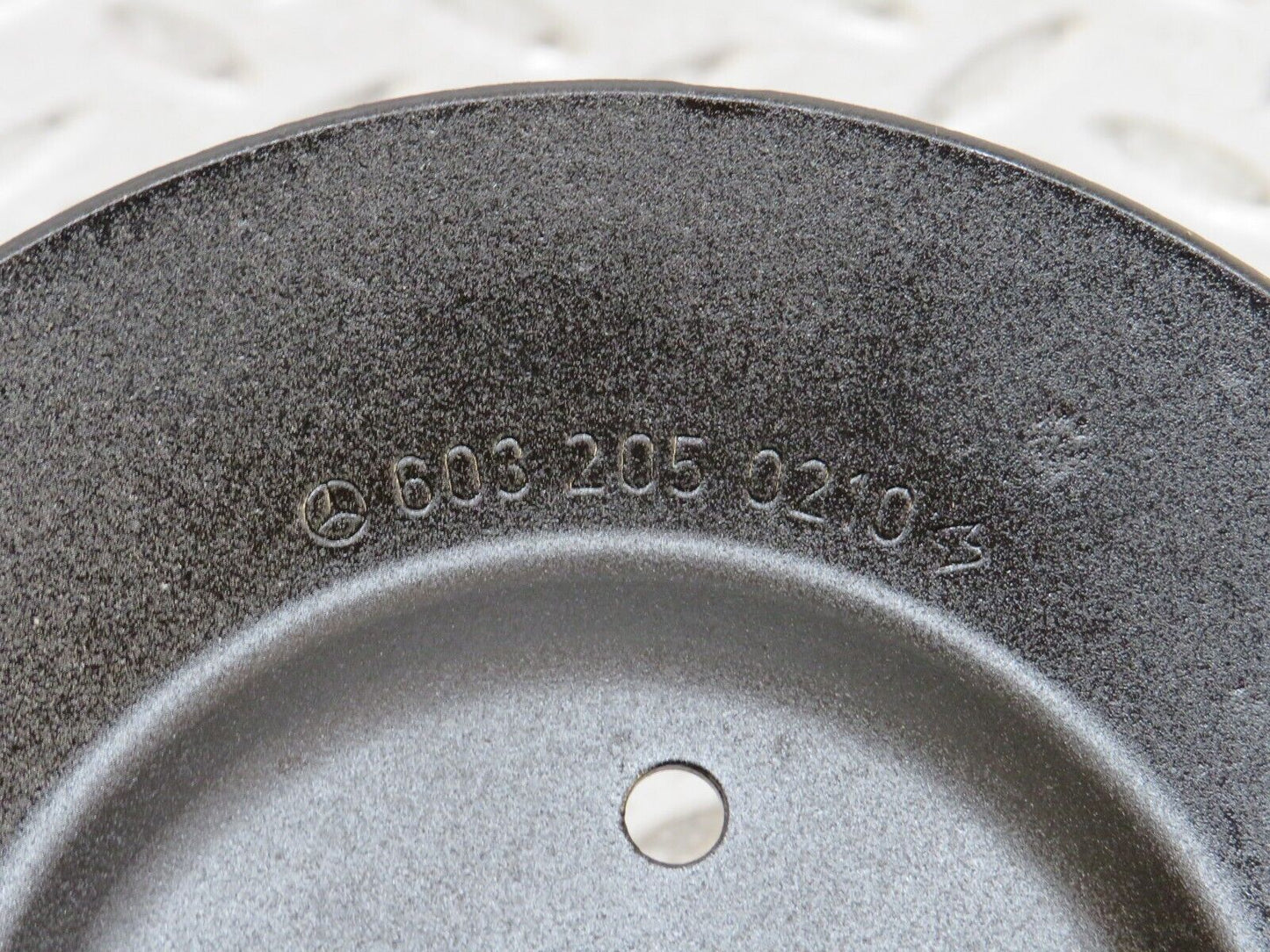 27685 Mercedes-Benz S124 300TE Wagon Water Pump Pulley 6032050210
