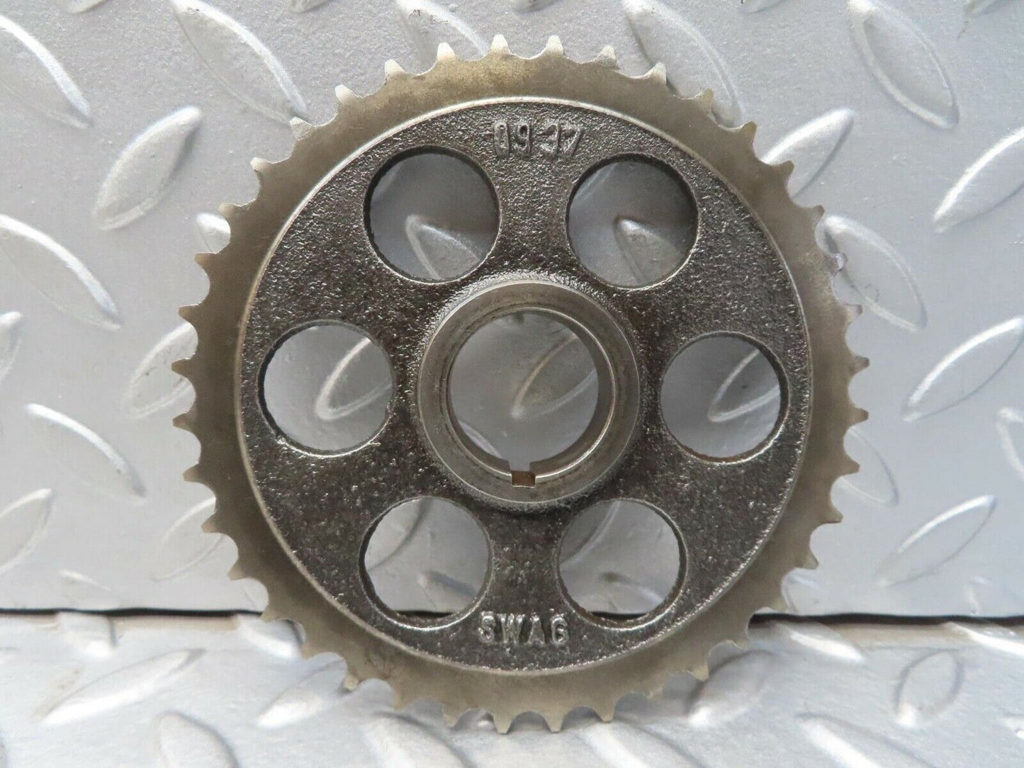 13367 Mercedes-Benz W111 230S Camshaft Timing Gear