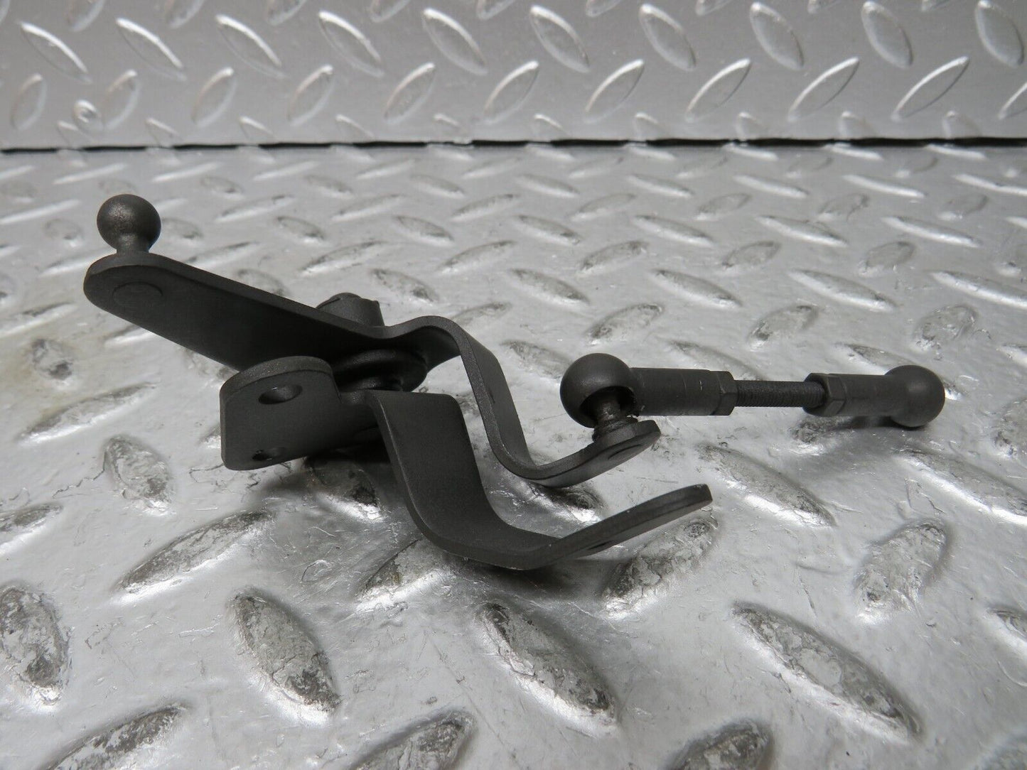 27448 Mercedes-Benz W123 280E Throttle Linkage