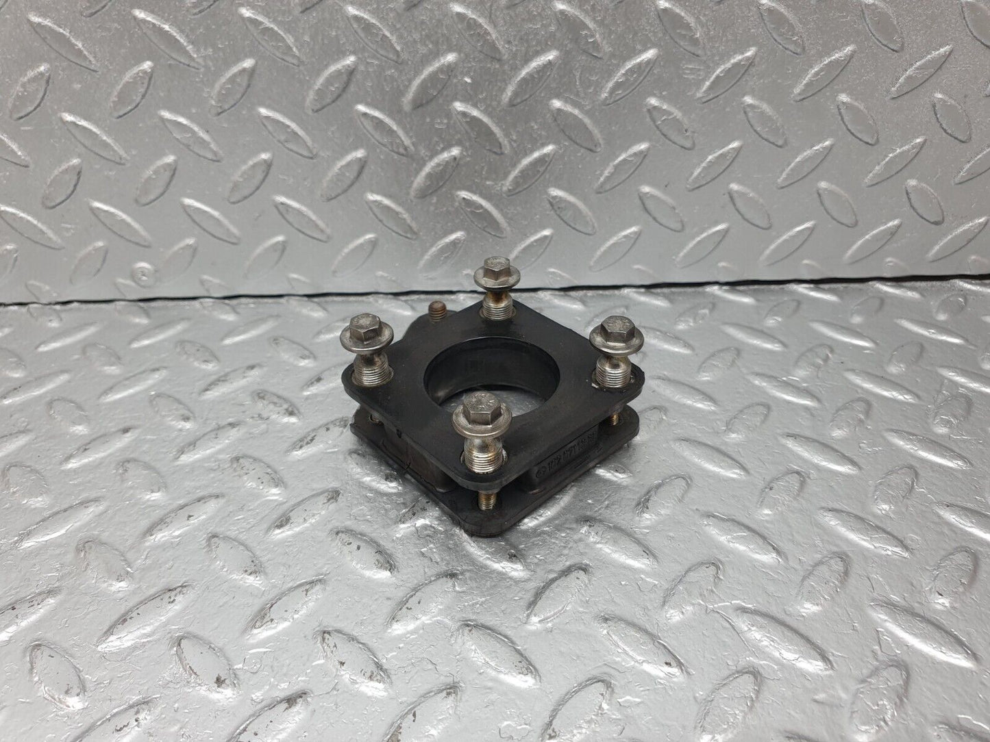 41606 Mercedes-Benz W124 200E Carburettor Mounting Flange 1020711368