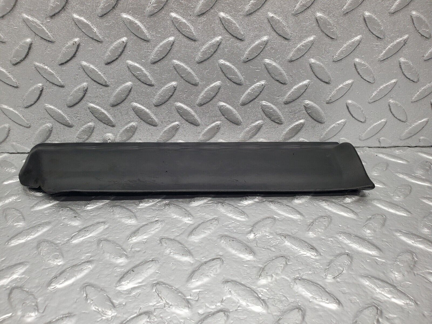 46423 Mercedes-Benz C123 280CE Coupe Front Left Fender Wing Lower Moulding Trim