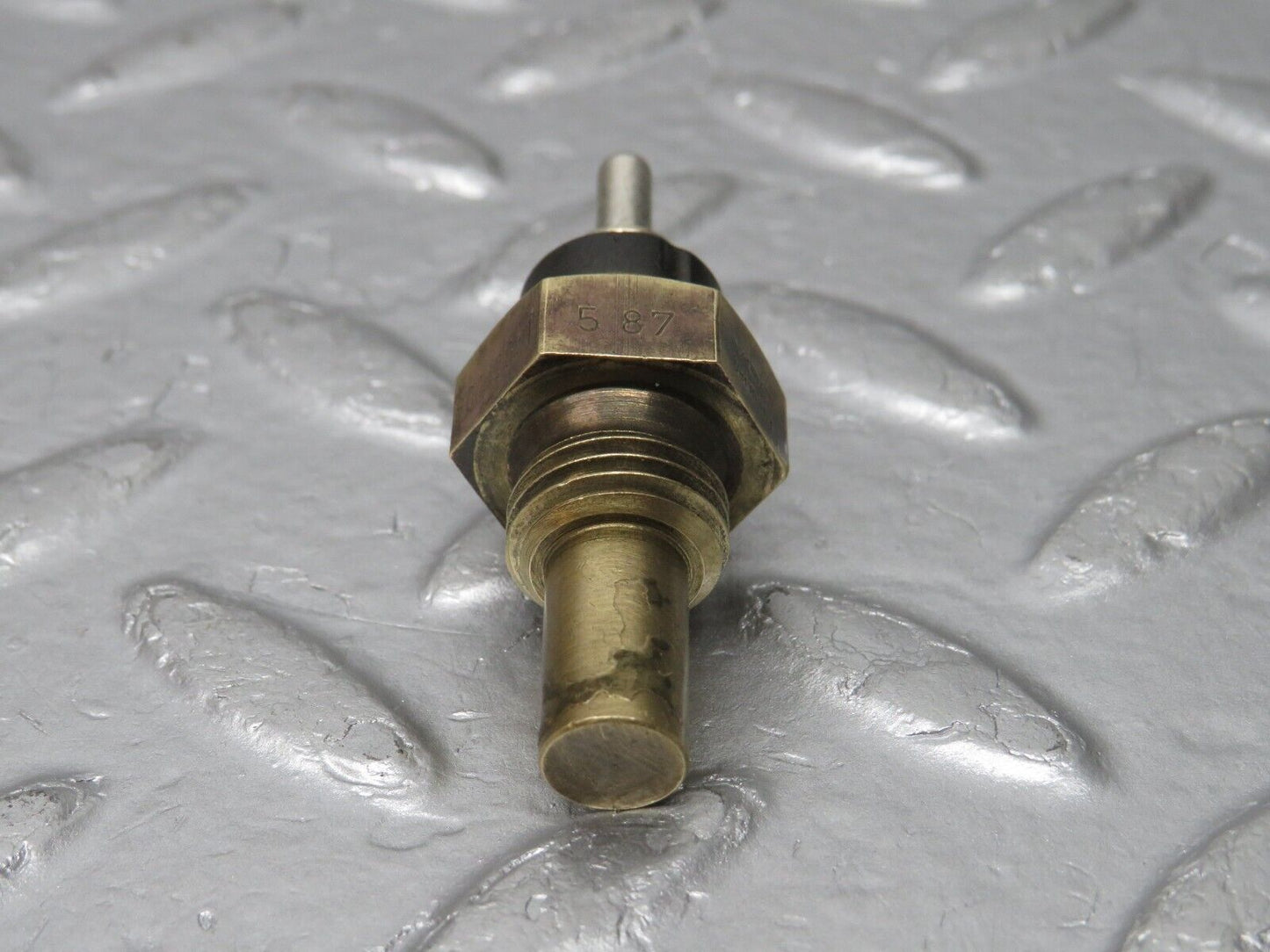 32676 Mercedes-Benz S124 300TE Wagon Coolant Temperature Sensor VDO 0055421017