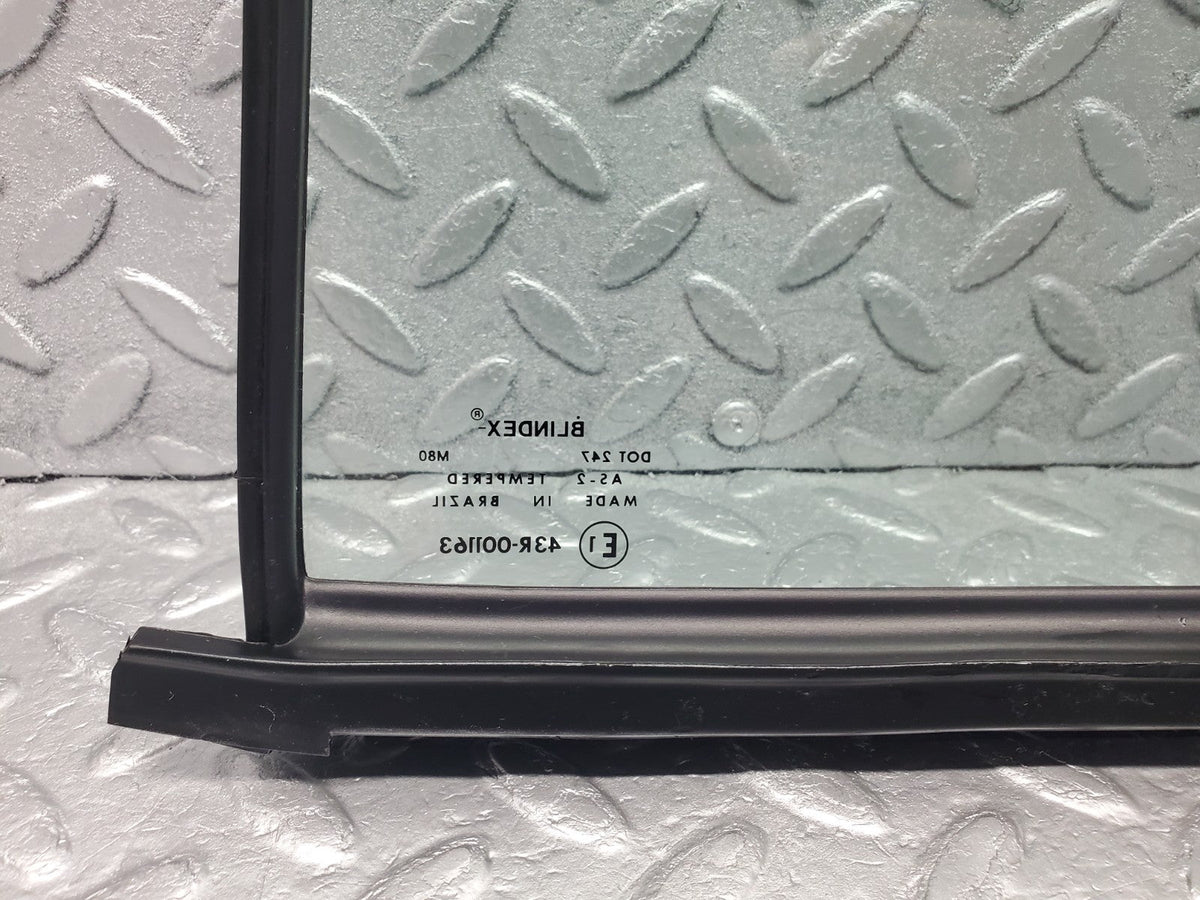 W201 Baby Benz rear right quarter window glass used OEM