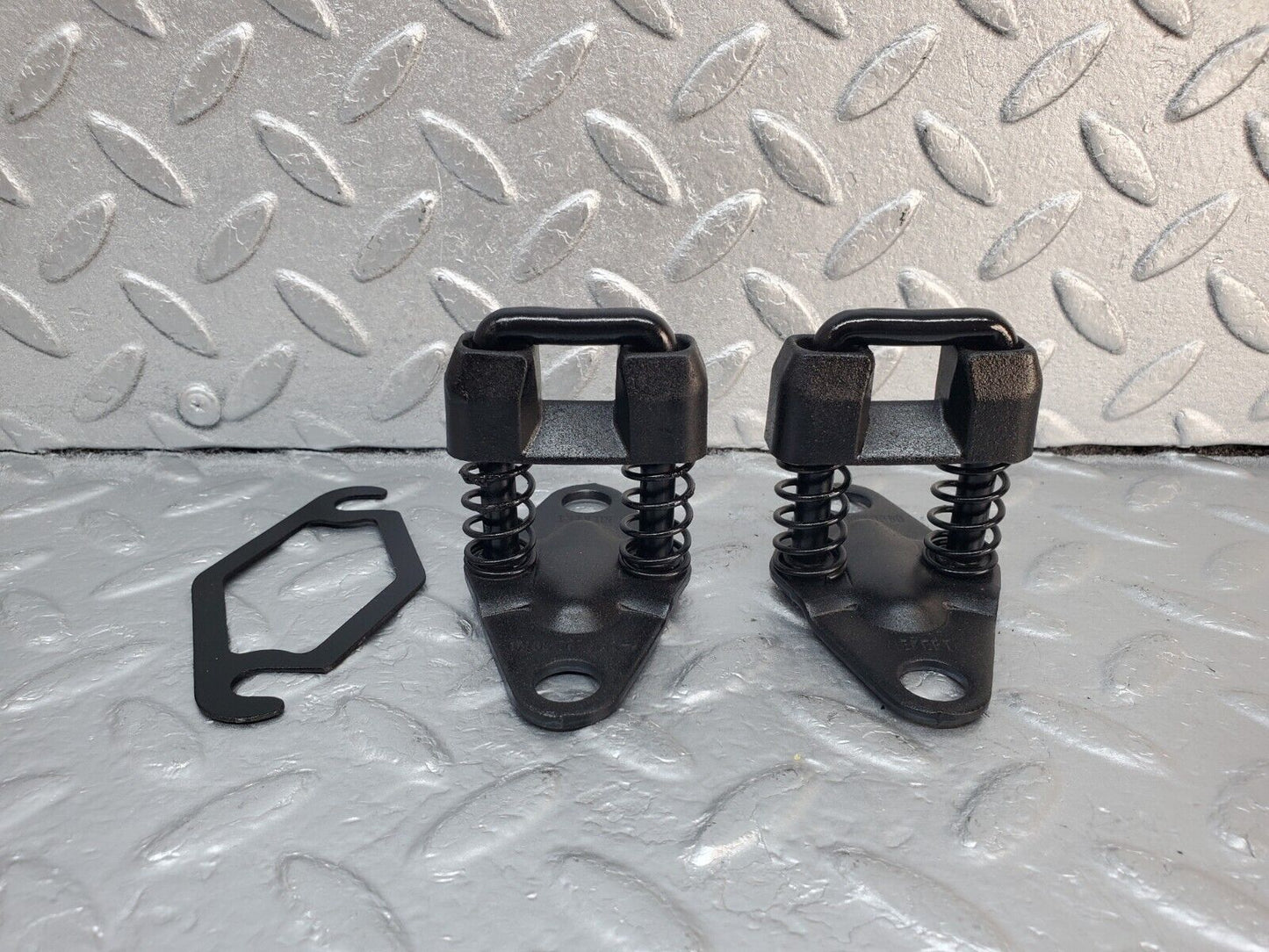45948 Mercedes-Benz W126 420SE Bonnet Lock Catch Pair 1268800060