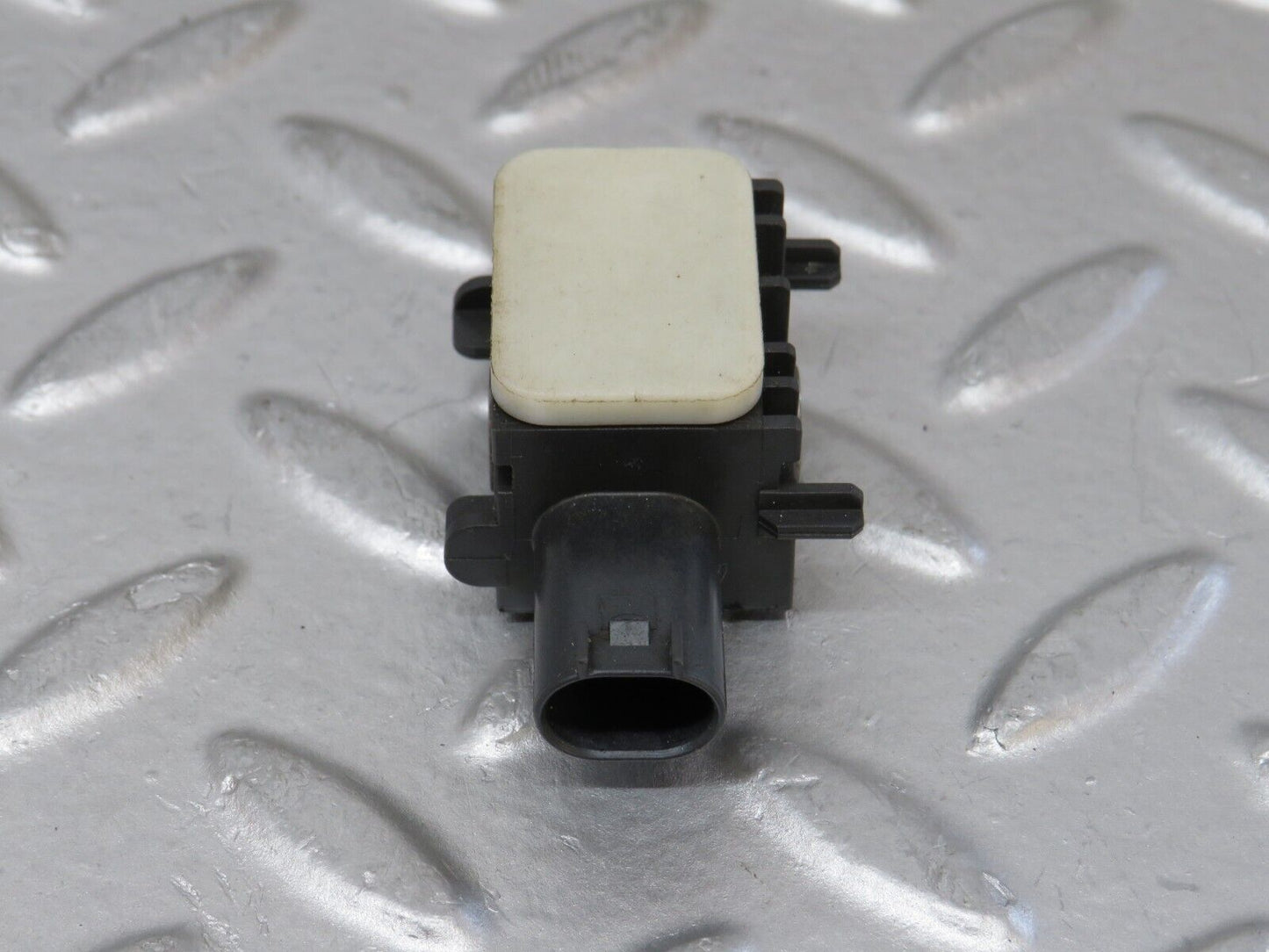 35129 Mercedes-Benz W221 Side Crash Sensor 0038202926