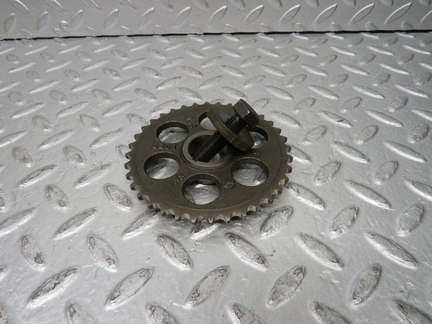 30866 Mercedes-Benz W201 190E Camshaft Timing Gear 1020520201