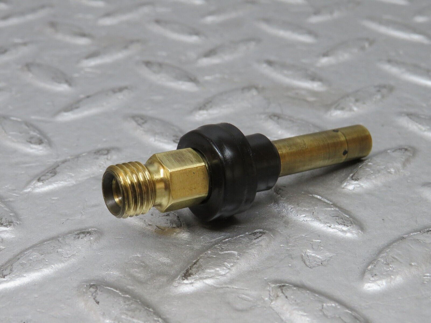 36705 Mercedes-Benz W201 190E Fuel Injector 0437502047