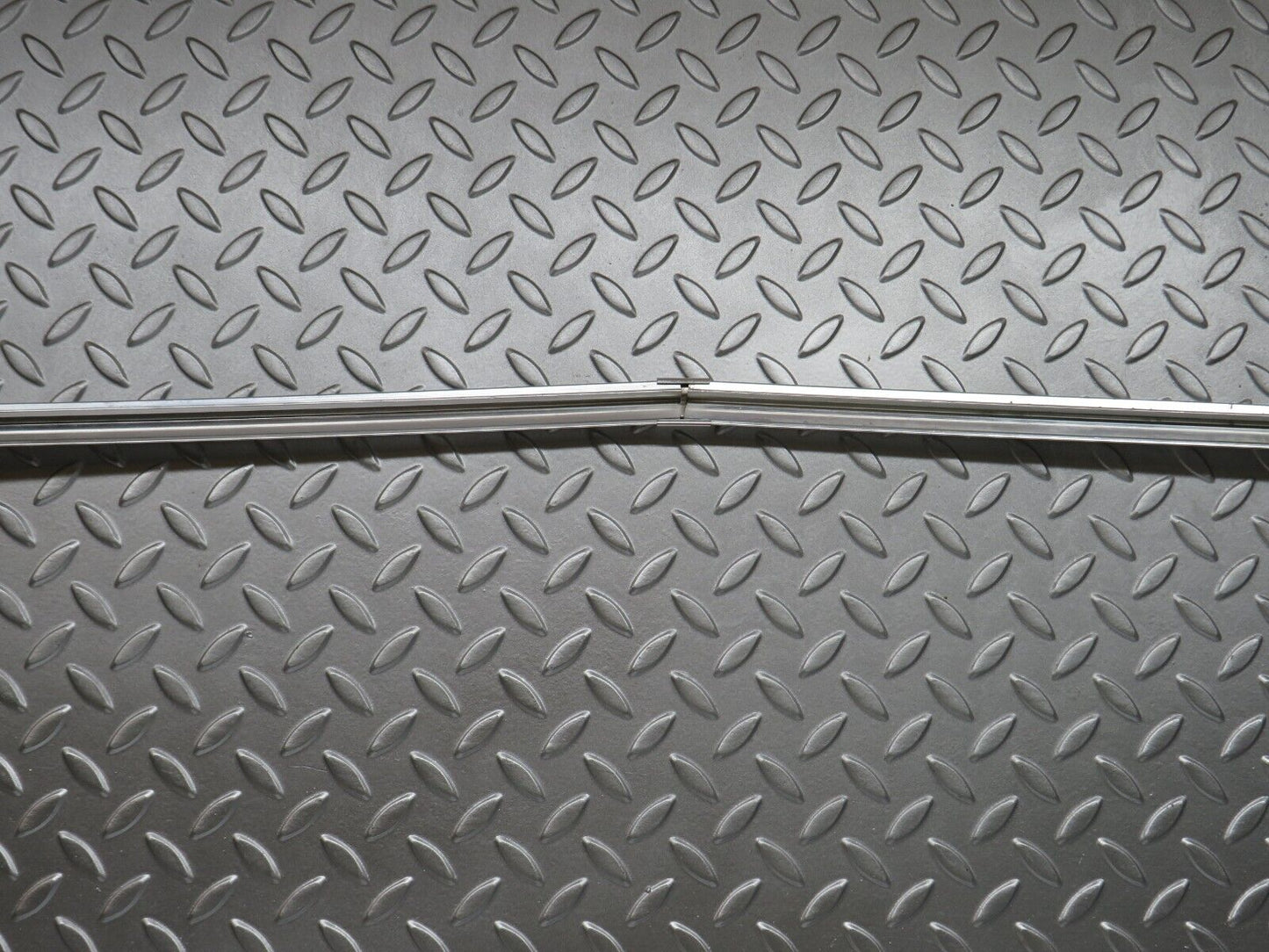 28182 Mercedes-Benz W123 280E Rear Windscreen Chrome Frame