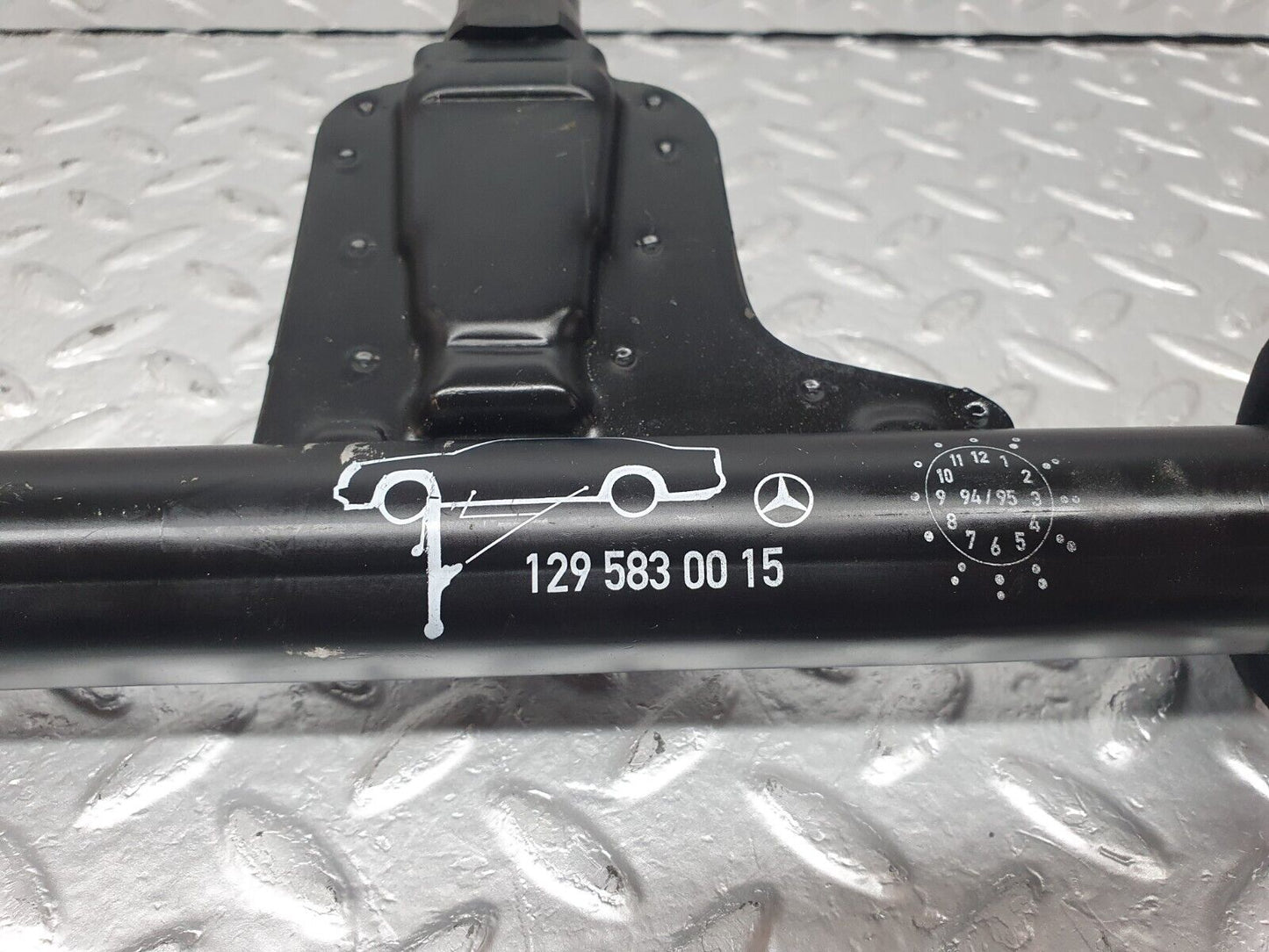 42446 Mercedes-Benz R129 320SL Coupe Car Jack 1295830015