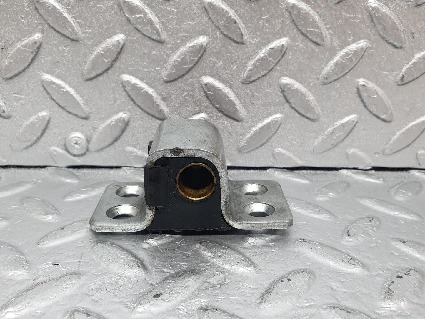 43980 Mercedes-Benz C123 230CE Coupe Left Door Lock Latch