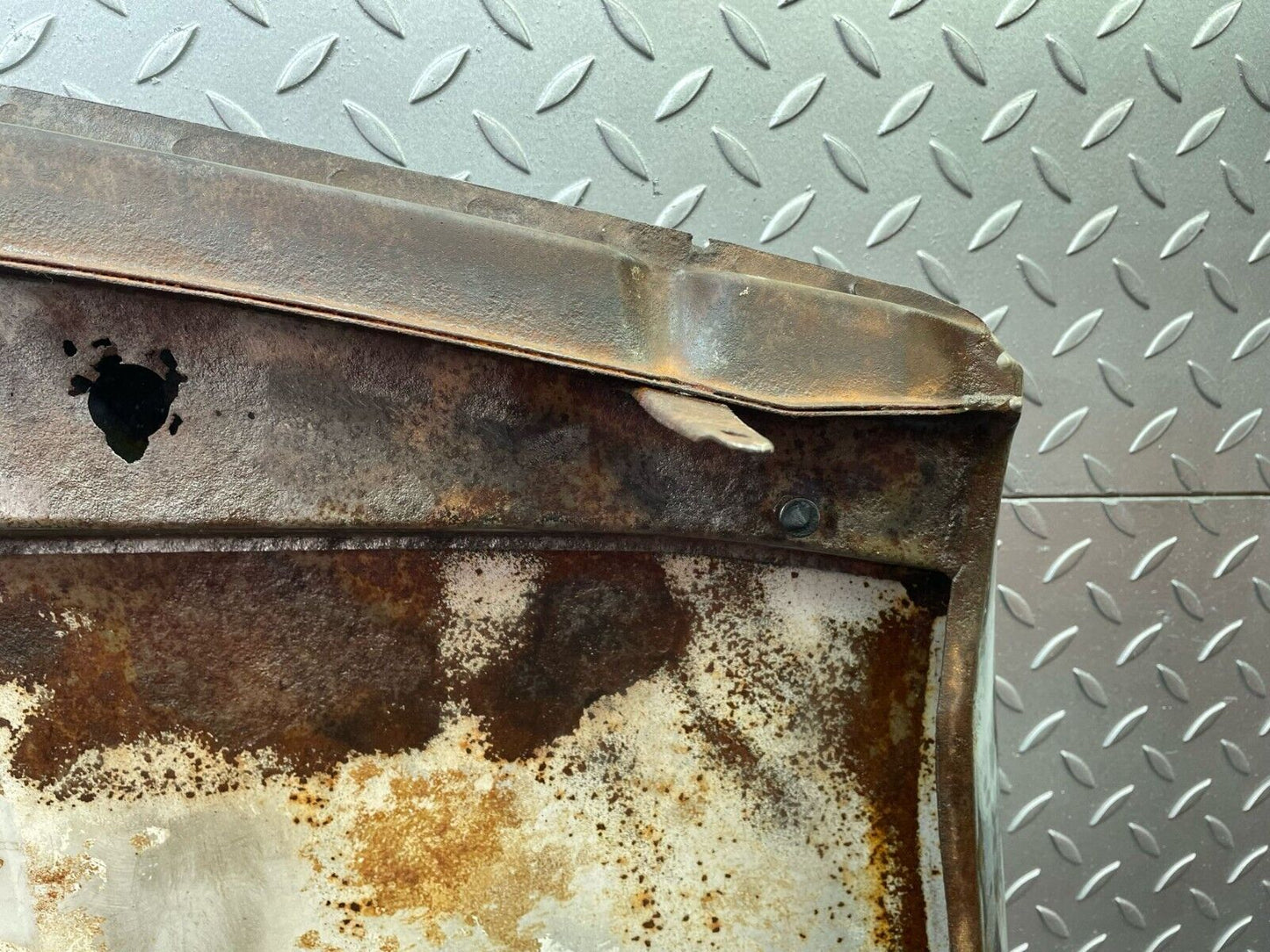 40040 Mercedes-Benz R107 350SL Bonnet