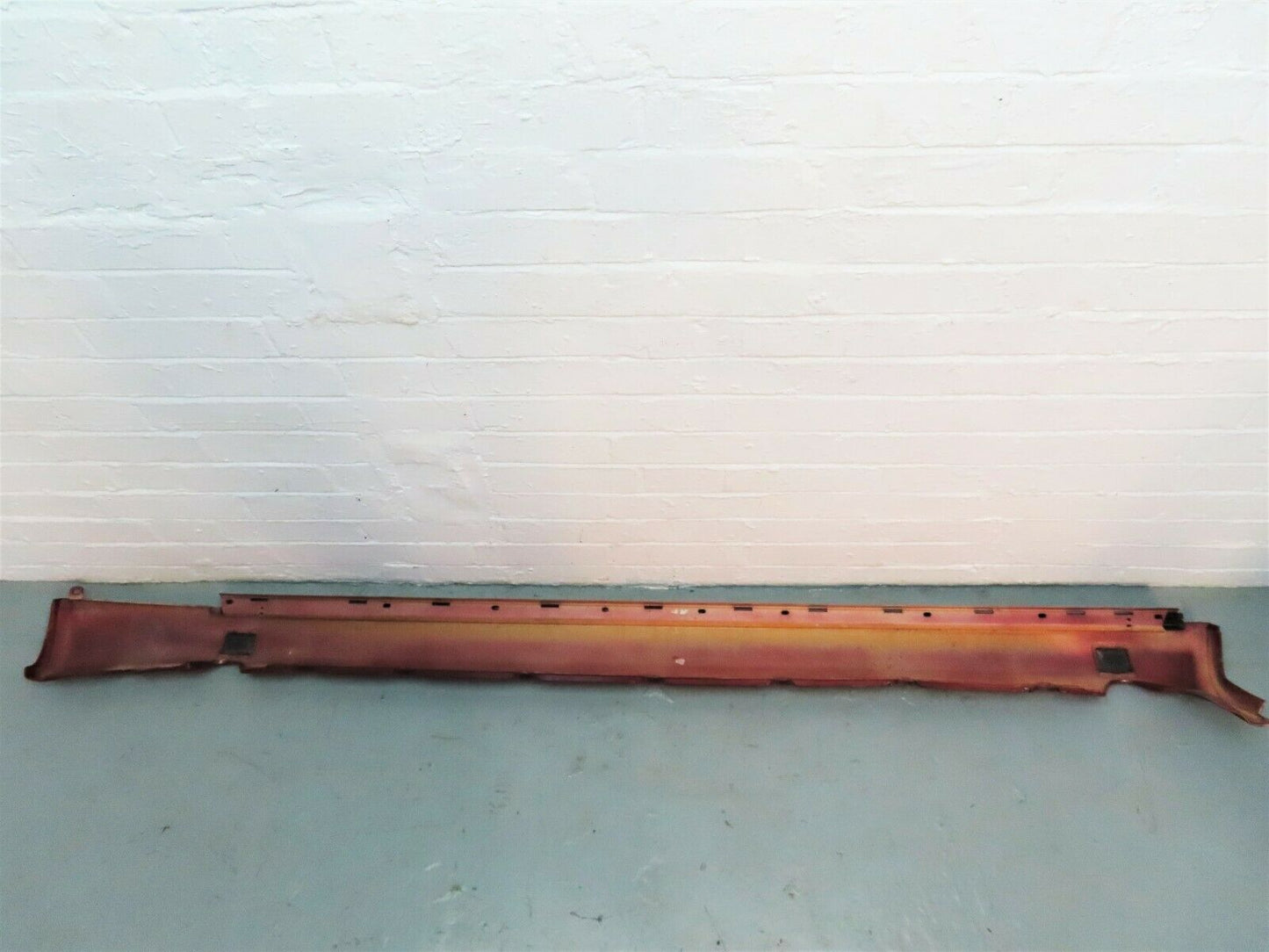 6702 Mercedes-Benz S124 E220 Wagon Side Skirt Right Side 1246902440