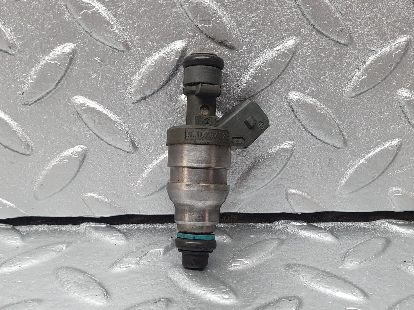42373 Mercedes-Benz R129 320SL Coupe Fuel Injector Bosch 0000787323 0280155209