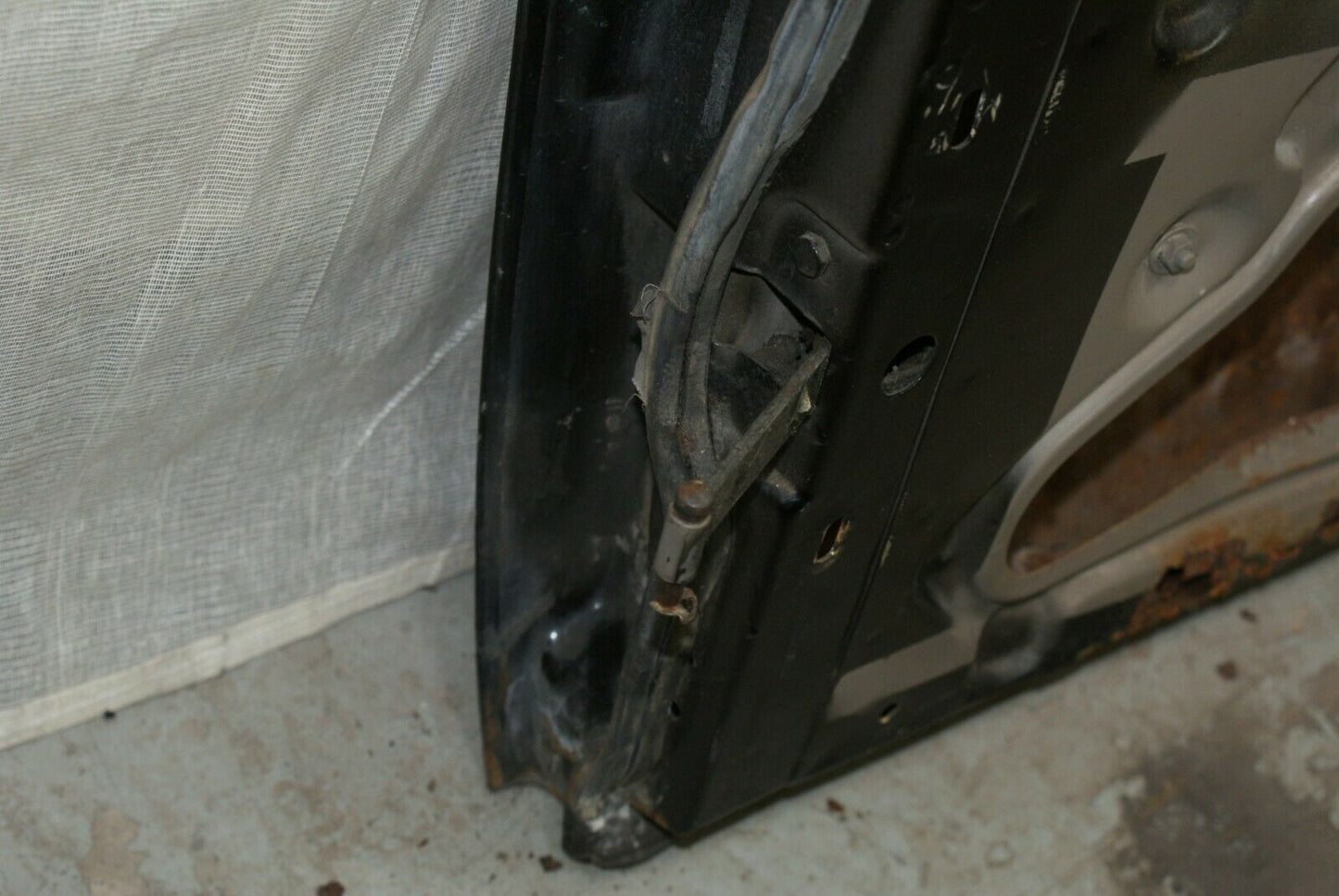 3240 Mercedes-Benz W115 220D Rear Right Door