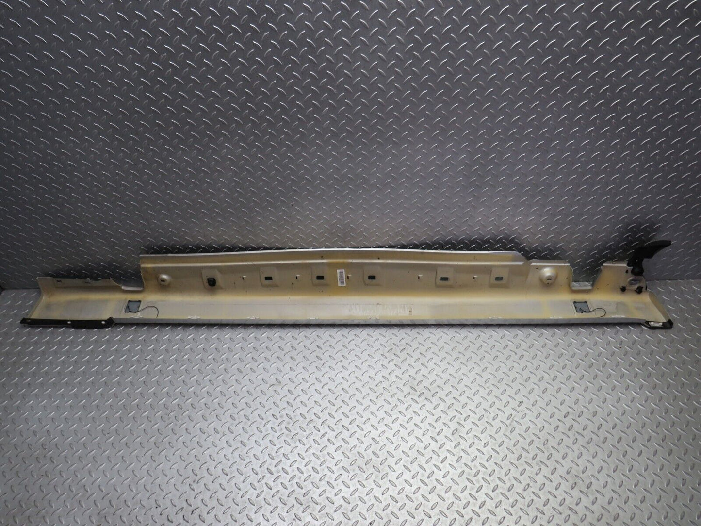 34786 Mercedes-Benz W210 320E Side Skirt Left Side 2106908125 2106987930
