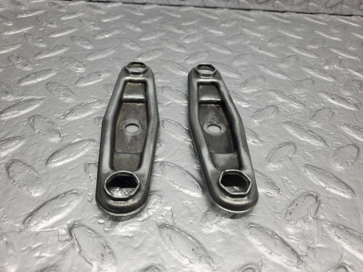 W201 Baby Benz fuel injector bracket used OEM