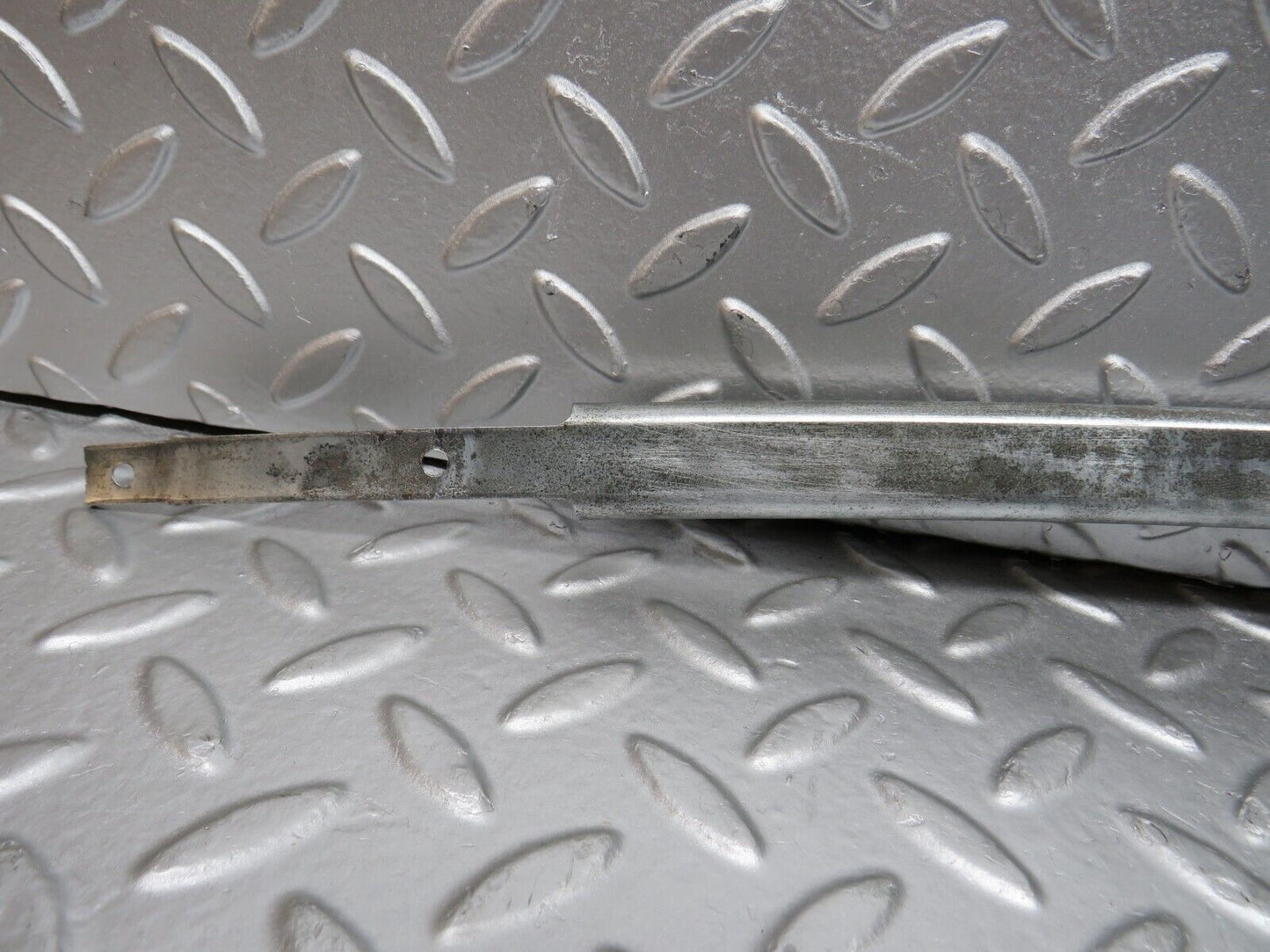 0702 Mercedes-Benz C107 350SLC Coupe Door Window Channel Front Left
