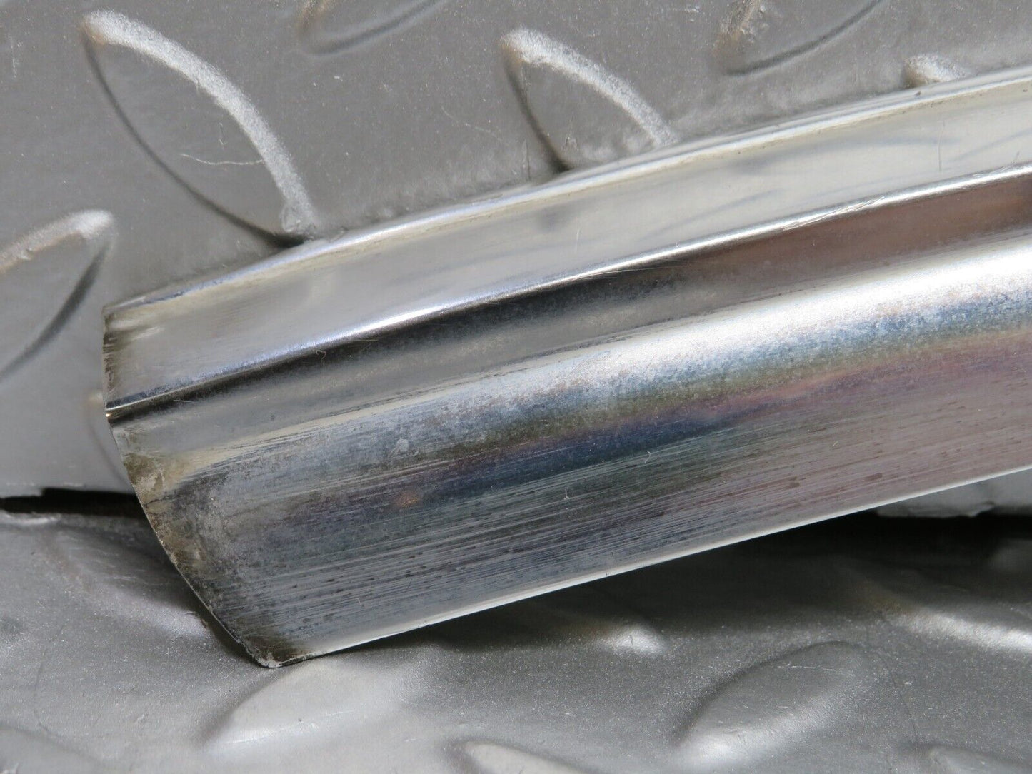 40200 Mercedes-Benz R107 Coupe Hardtop Under Windshield Chrome Trim