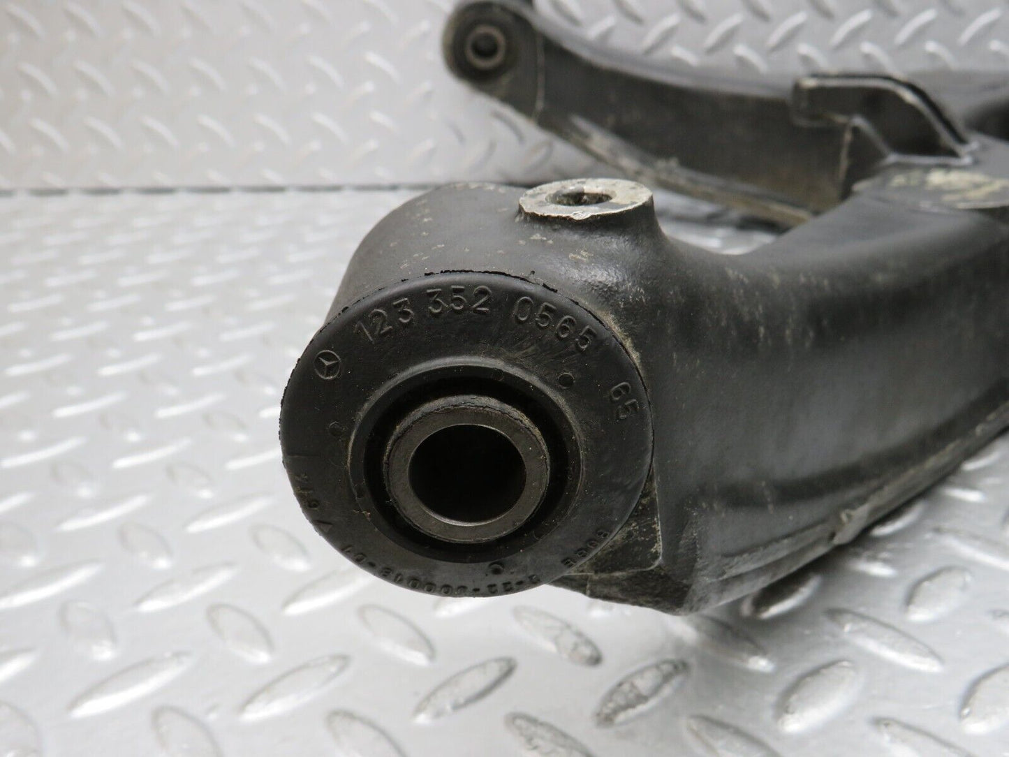 39313 Mercedes-Benz R107 500SL Trailing Arm Control Arm Rear Left 1263520404