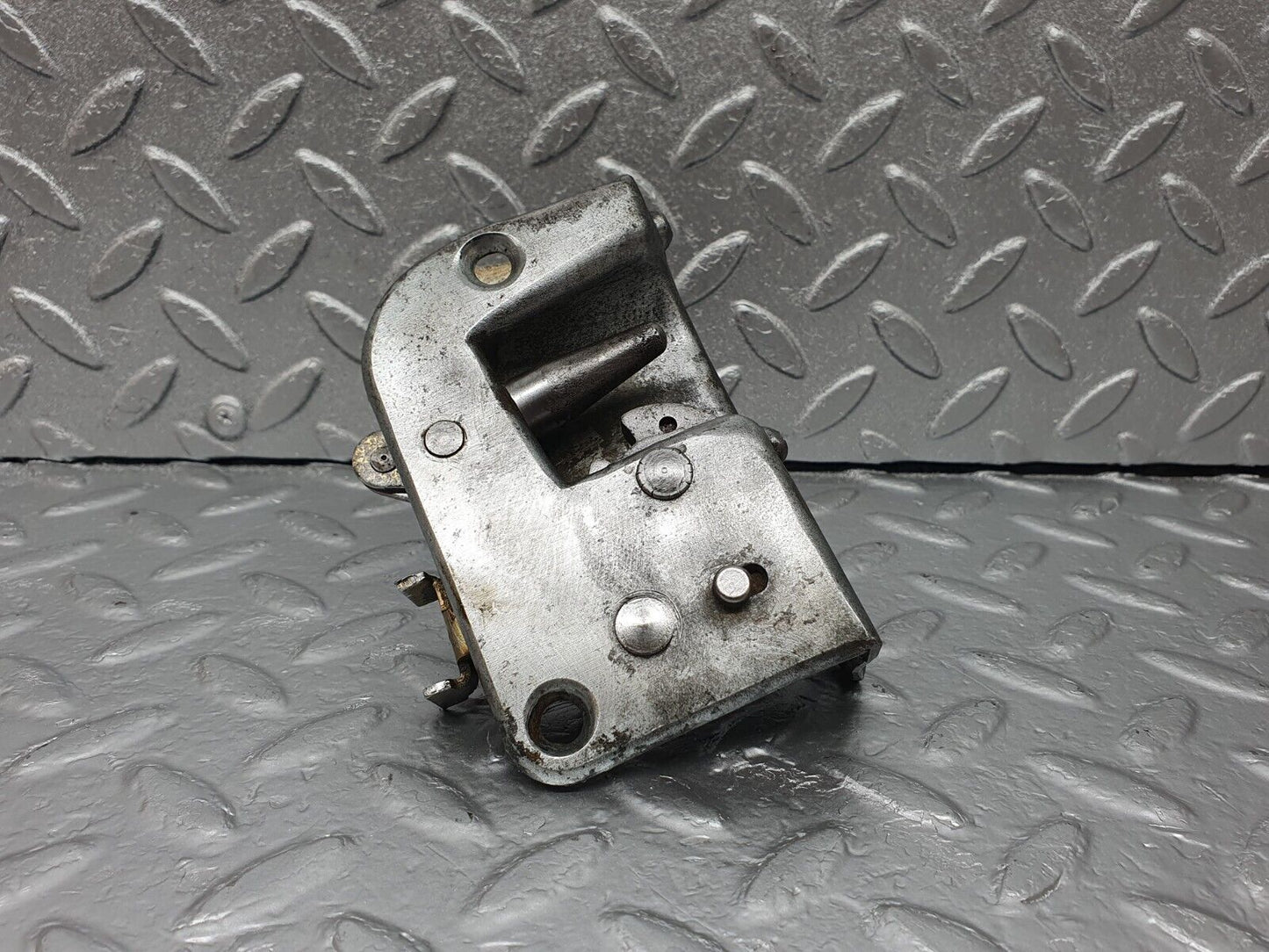 43129 Mercedes-Benz W108 280SE Rear Left Door Lock Mechanism