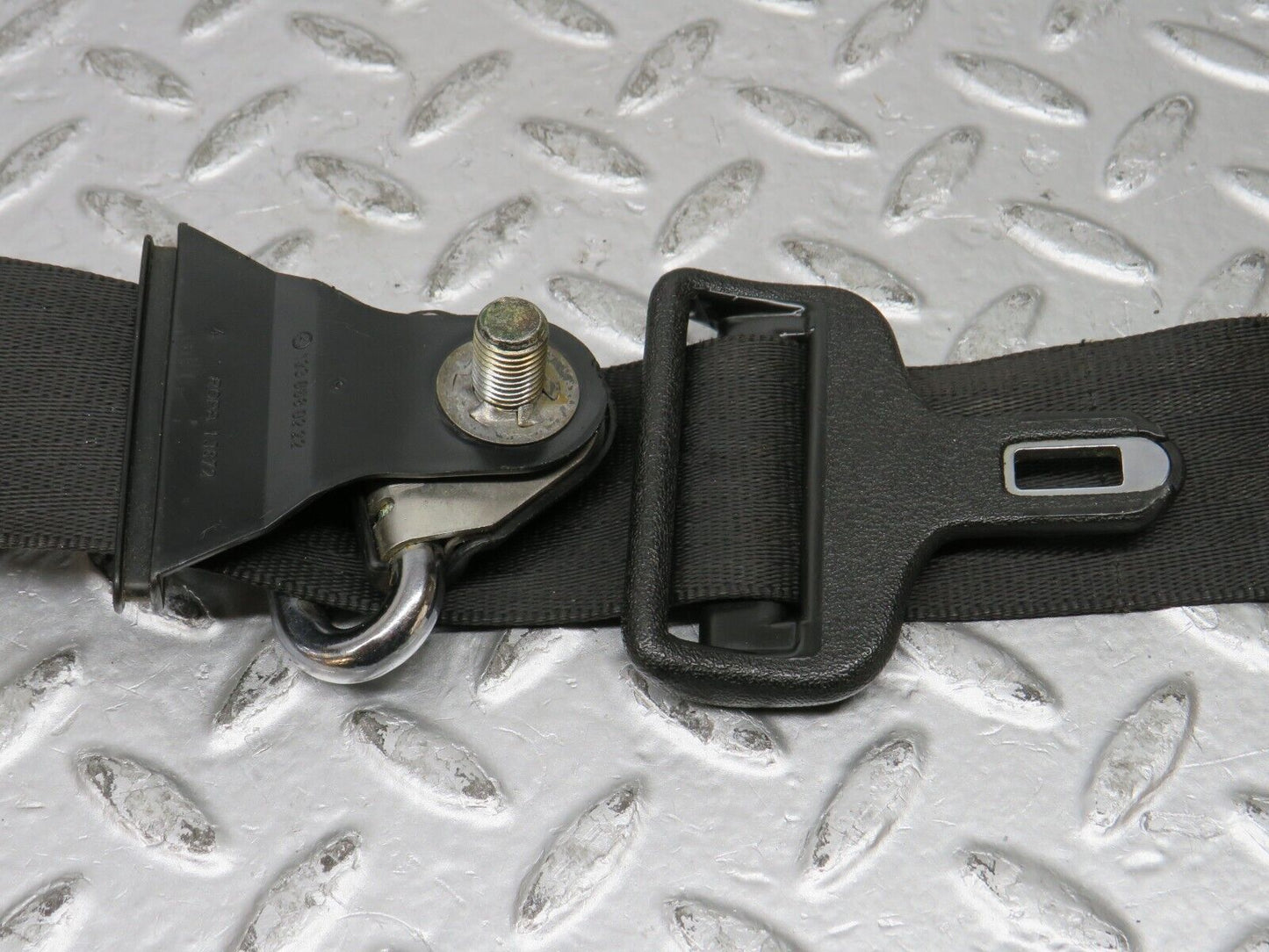 32088 Mercedes-Benz W123 230E Front Right Seat Belt & Buckle 1238602686