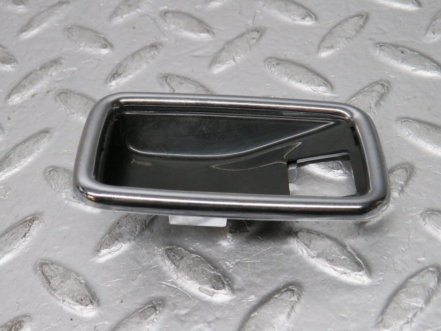 0550 Mercedes-Benz W123 230E Chrome Frame For Door Opener Right 1087660611
